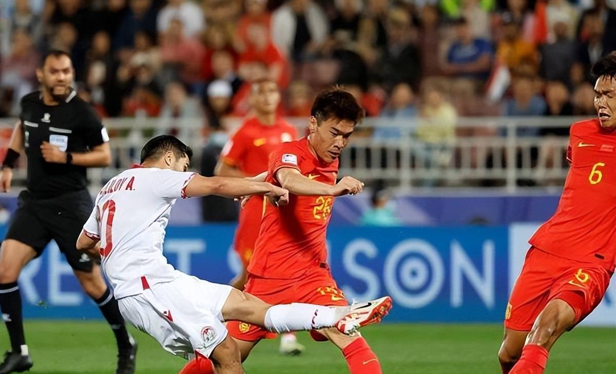 集结日国王杯焦点战；北京国安止住颓势；气氛紧张；球队文化再被提及(登京口北固山怀古)